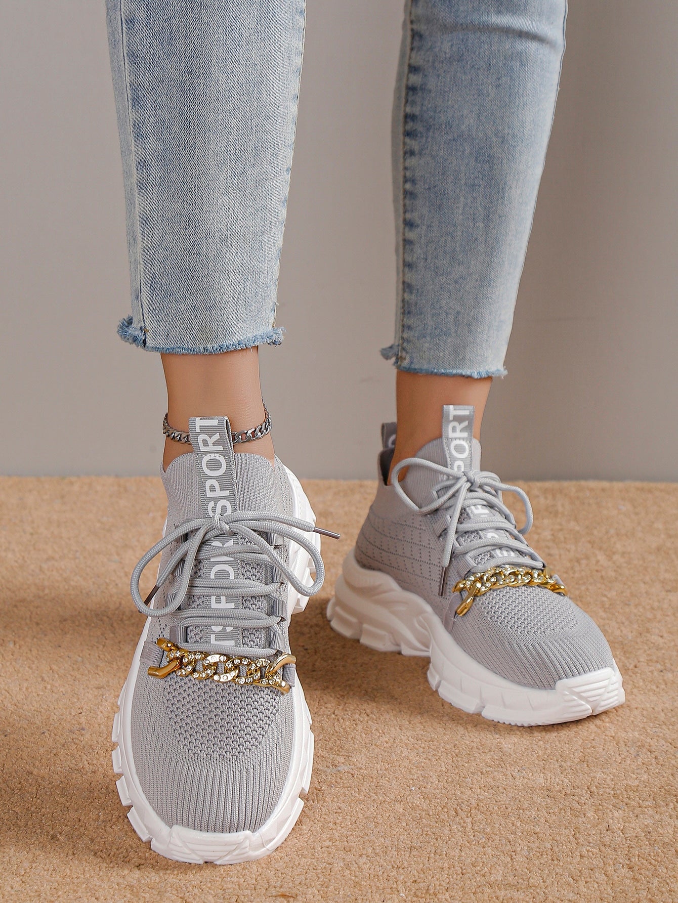 Women Chain Decor Lace-up Front Chunky Sneakers, Sporty Outdoor Sneakers