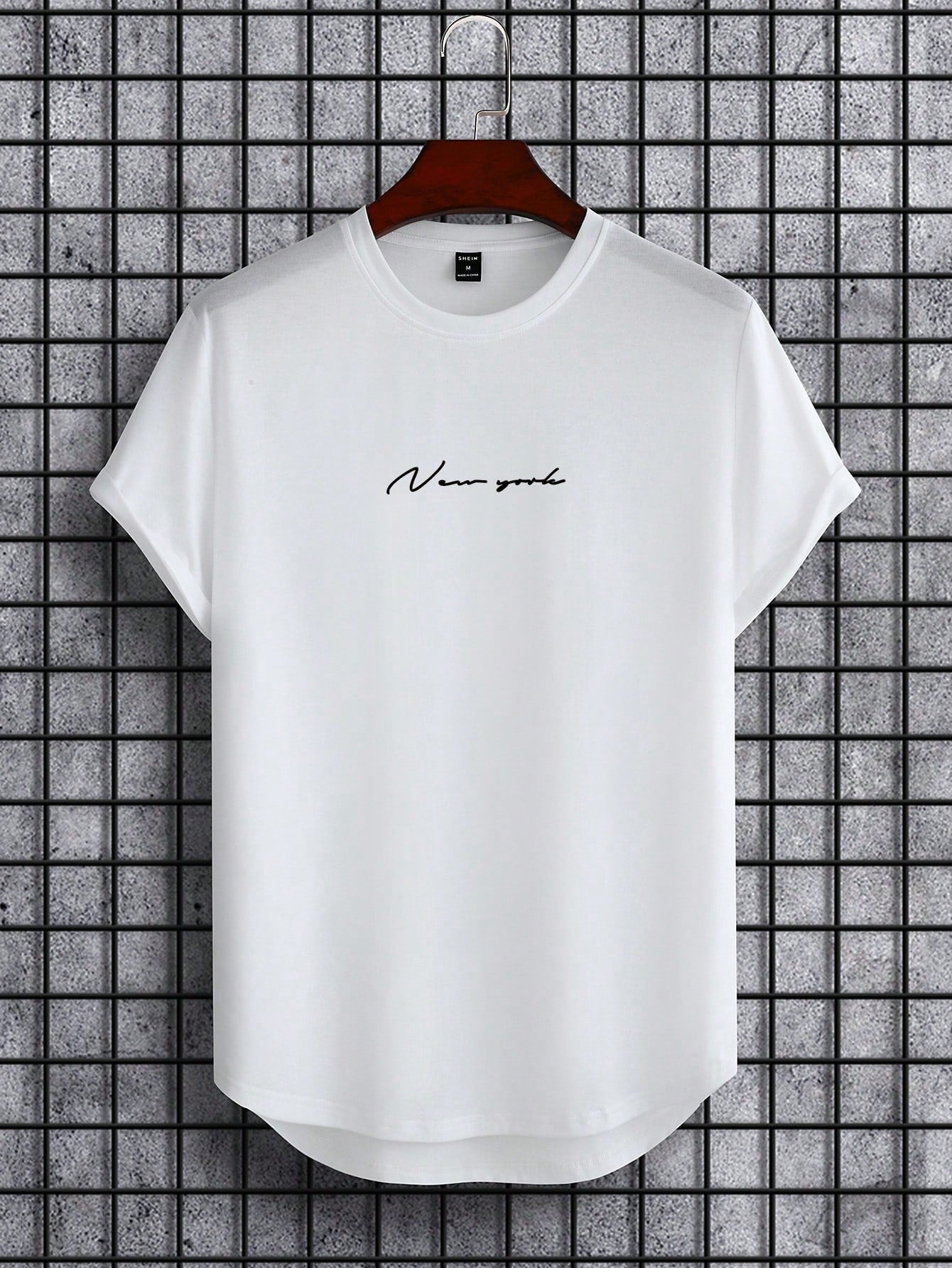 Manfinity Homme Men Letter Graphic Curved Hem Tee