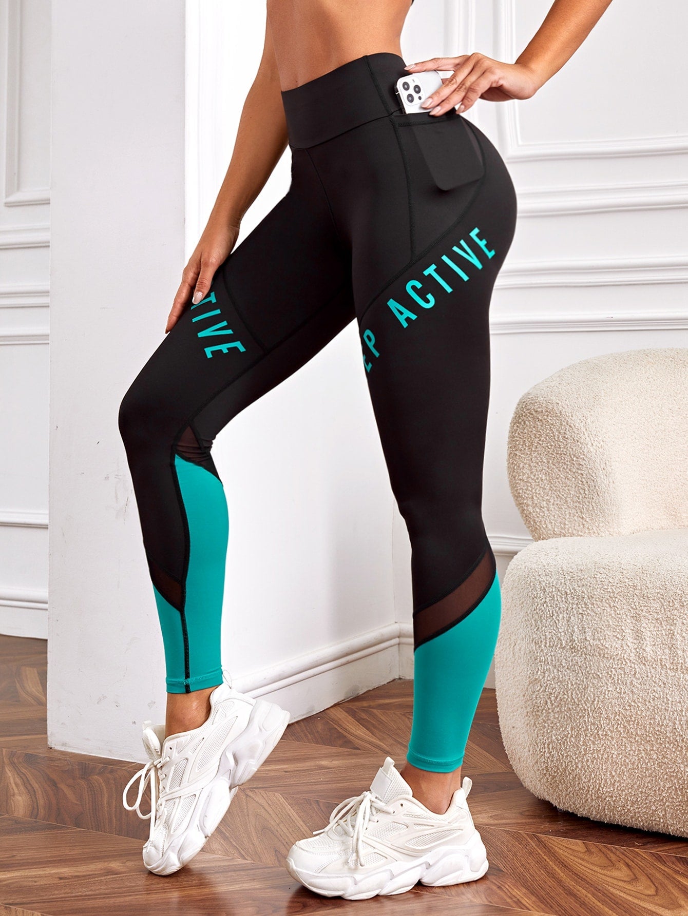 Yoga High Street Letter Graphic Colorblock Mesh Insert Sports Leggings With Phone Pocket