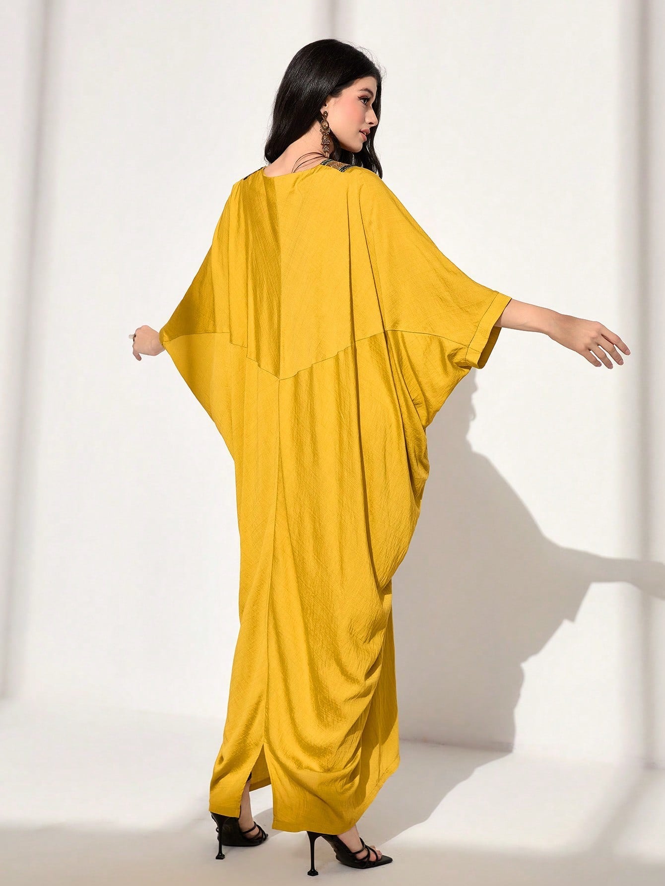 Najma Contrast Tape Tassel Trim Batwing Sleeve Kaftan