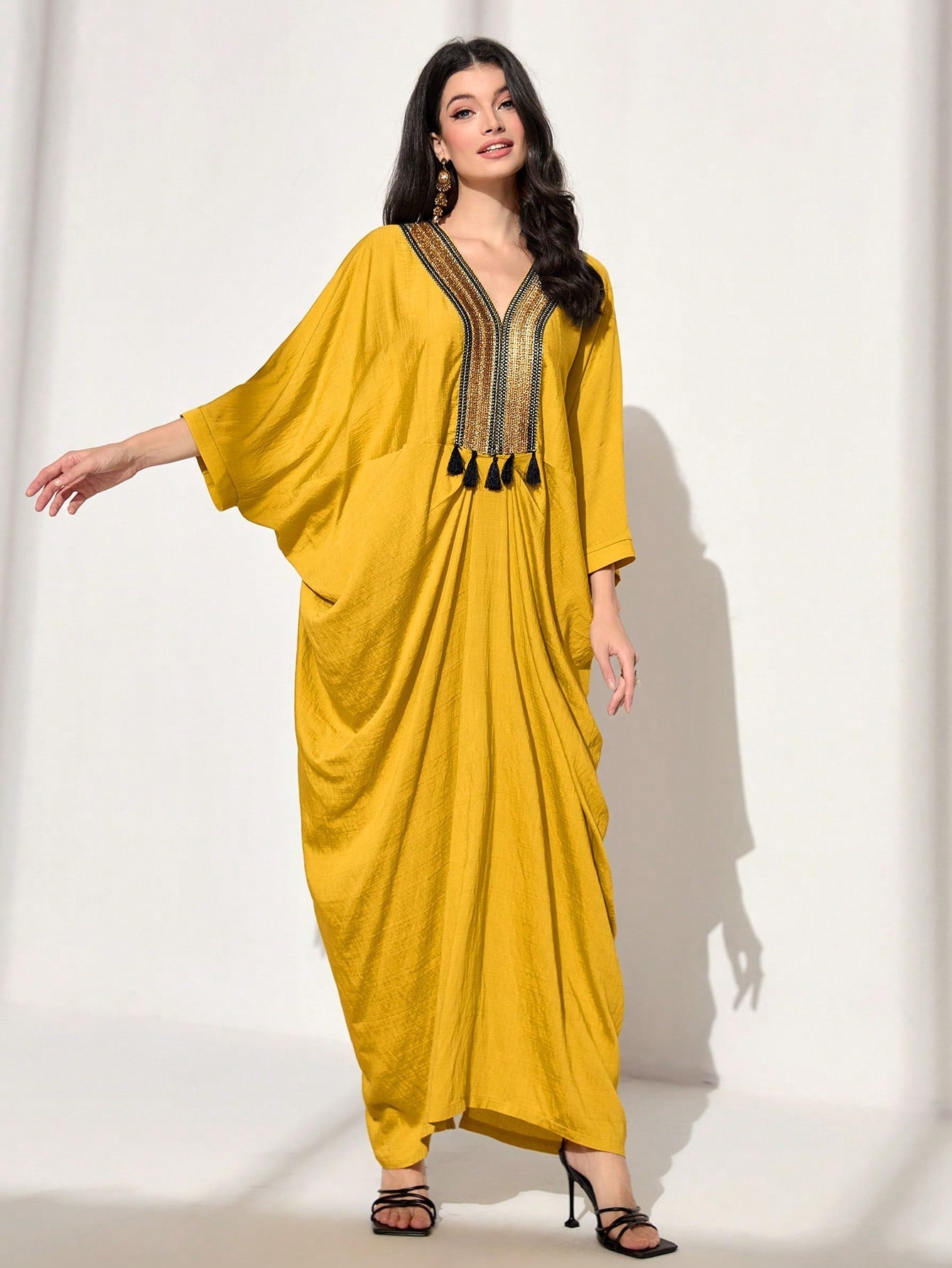 Najma Contrast Tape Tassel Trim Batwing Sleeve Kaftan