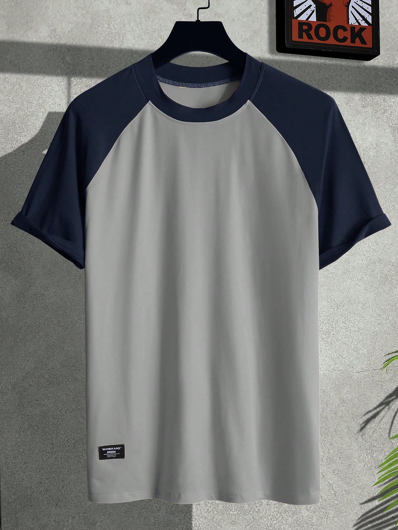 Manfinity Homme Men Colorblock Raglan Sleeve Patched Detail Tee