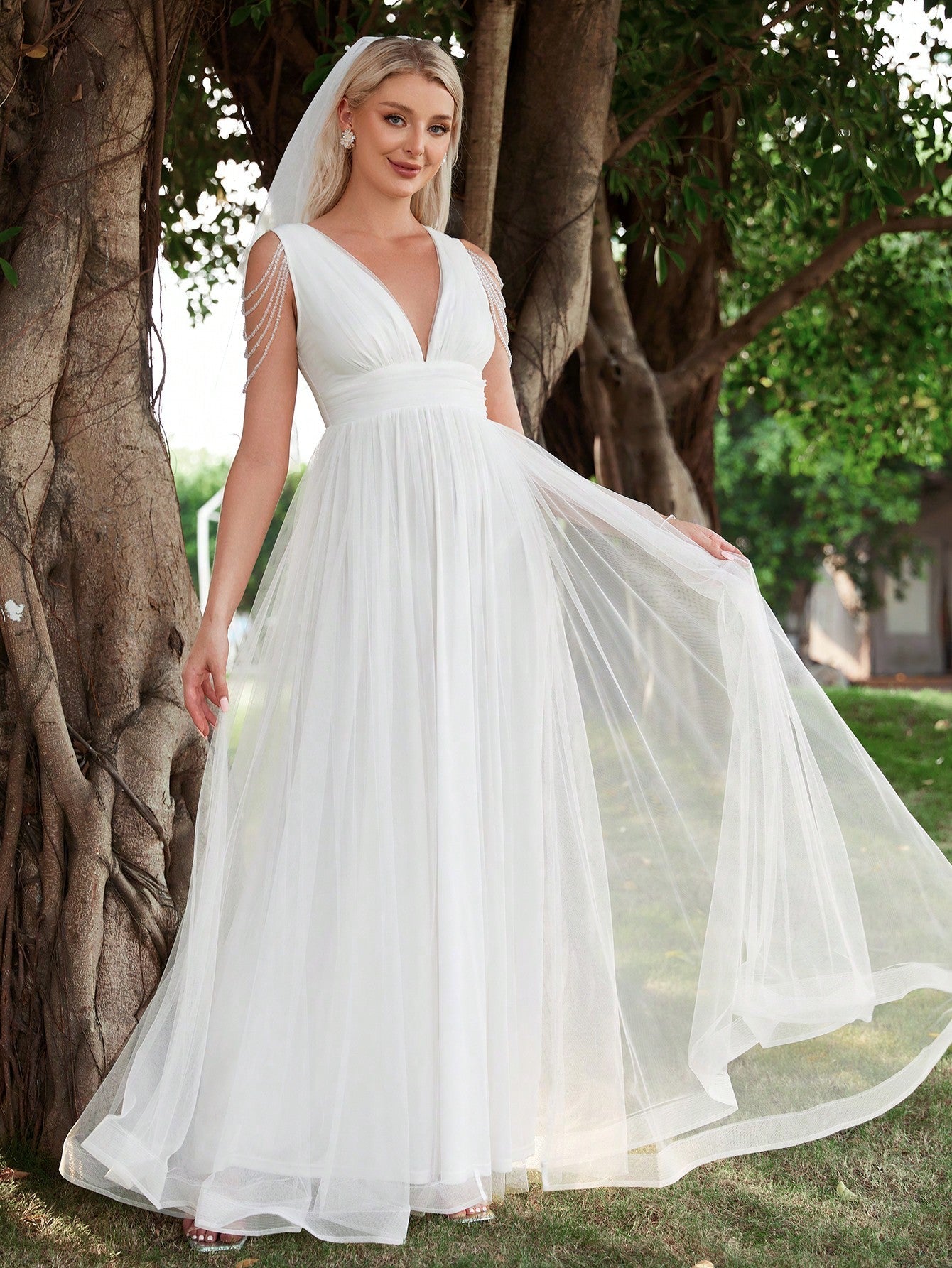 Contrast Mesh V Neck Wedding Dress