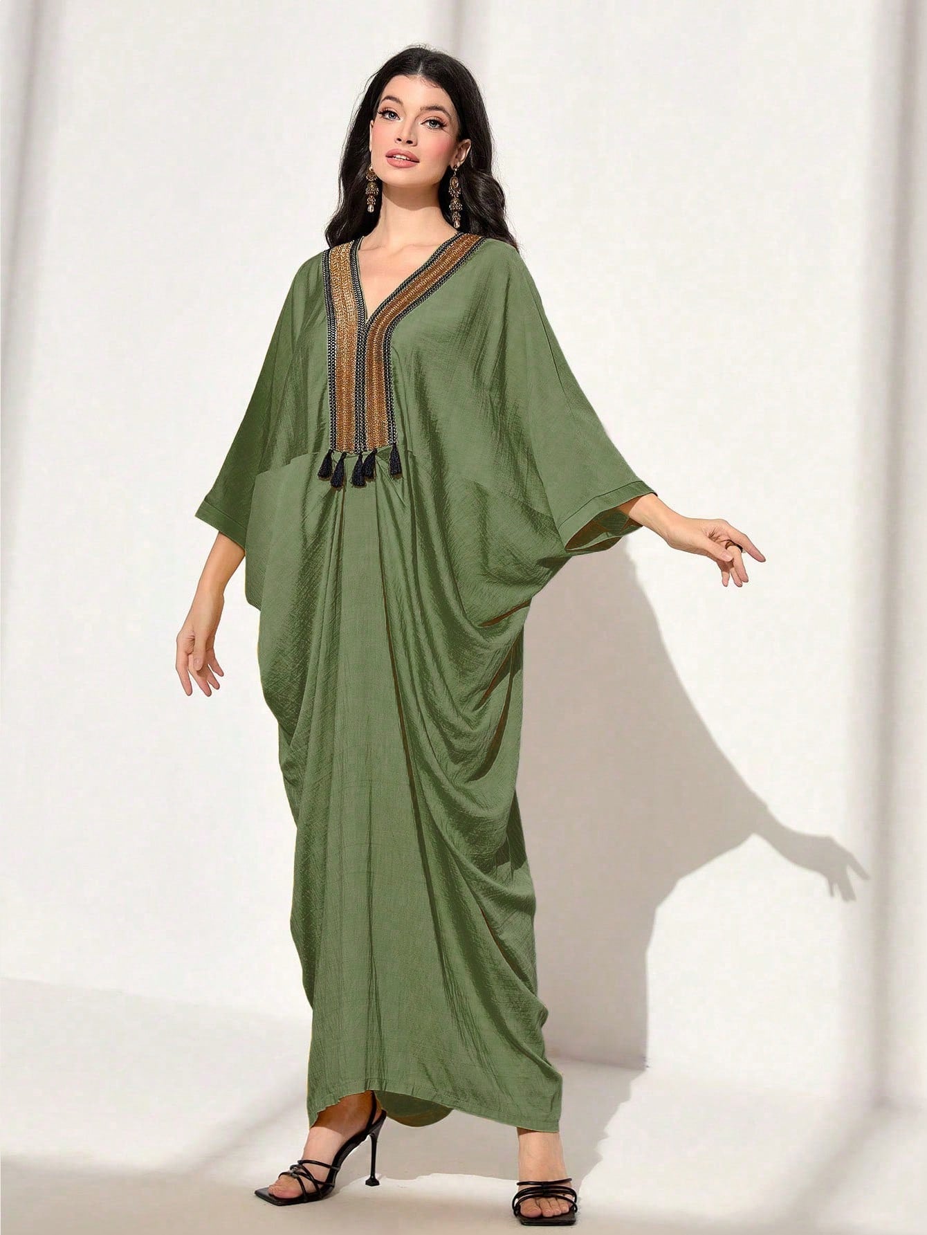 Najma Contrast Tape Tassel Trim Batwing Sleeve Kaftan