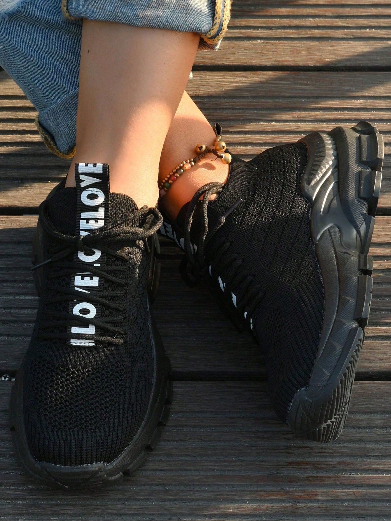 Women Black Letter Detail Sneakers, Round Toe Lace-up Front Running Shoes