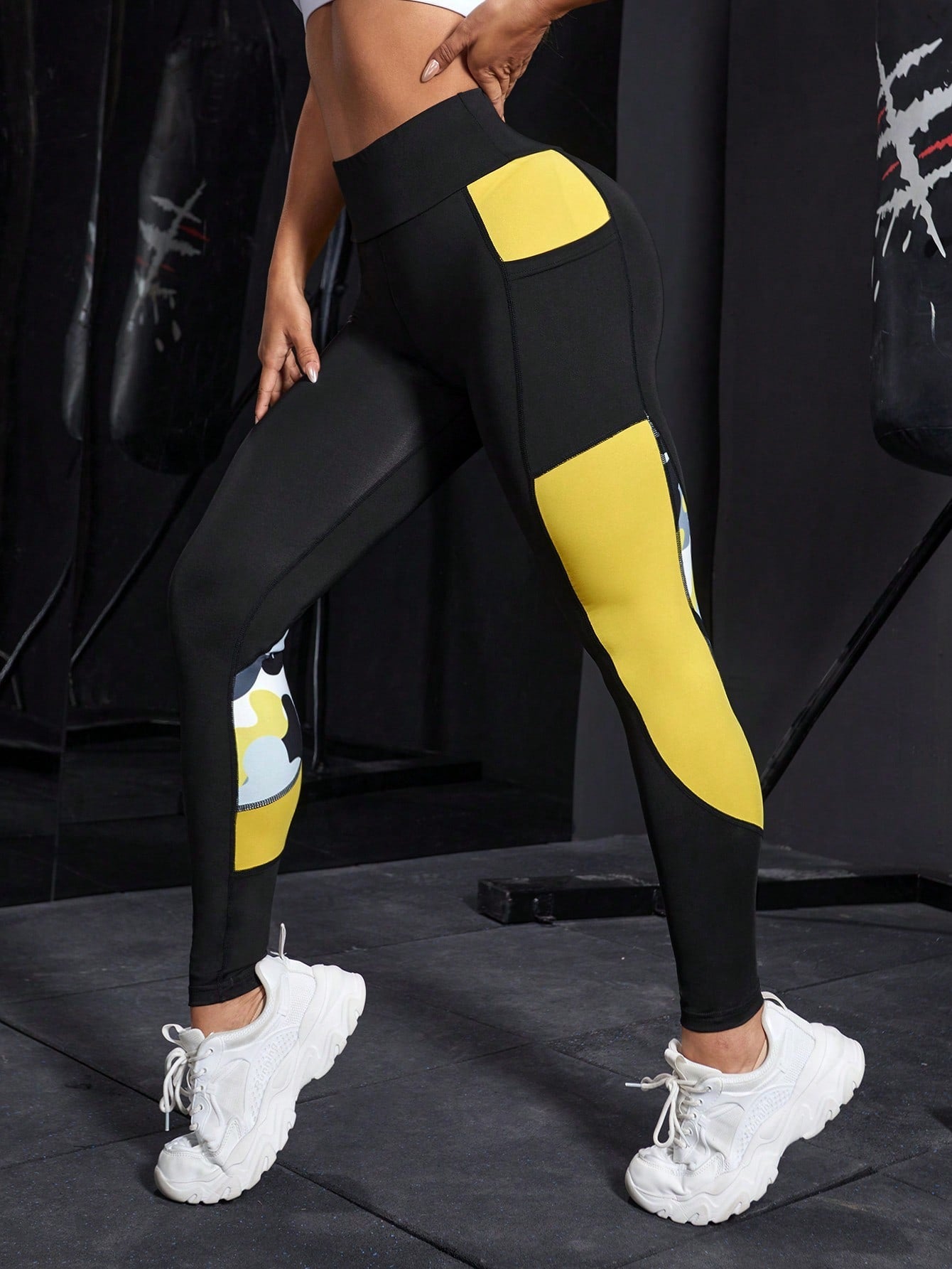 Colorblock Wideband Waist Sports Leggings With Phone Pocket