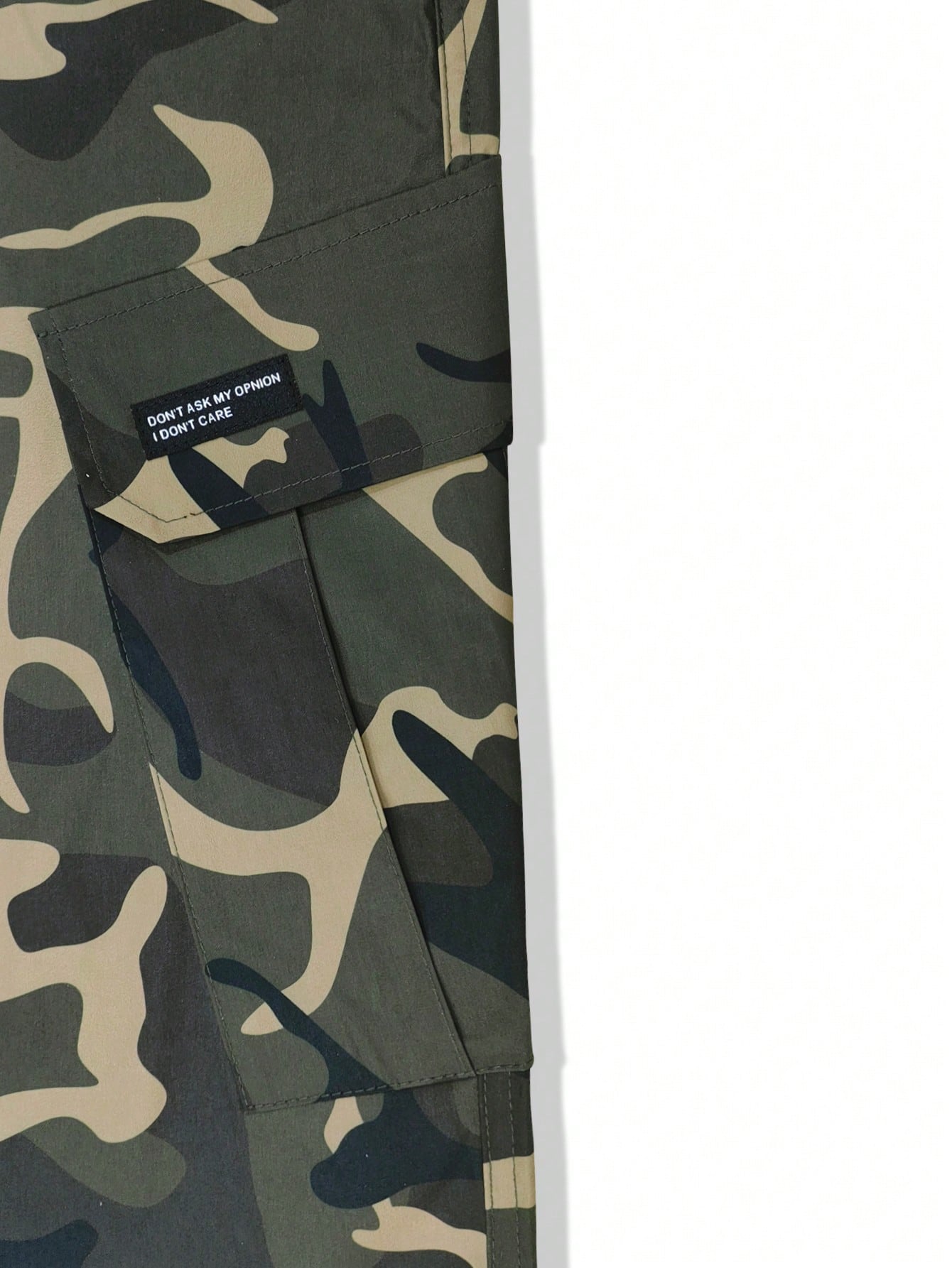 Manfinity EMRG Men Camo Print Flap Pocket Cargo Pants