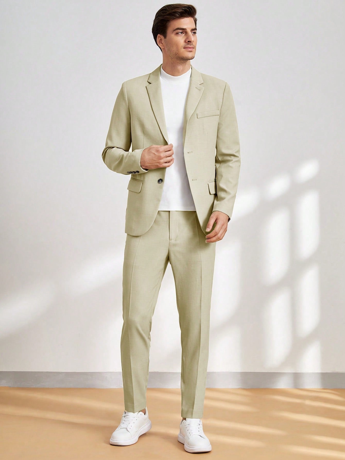 Manfinity Mode Men Solid Blazer & Pants Suit Set