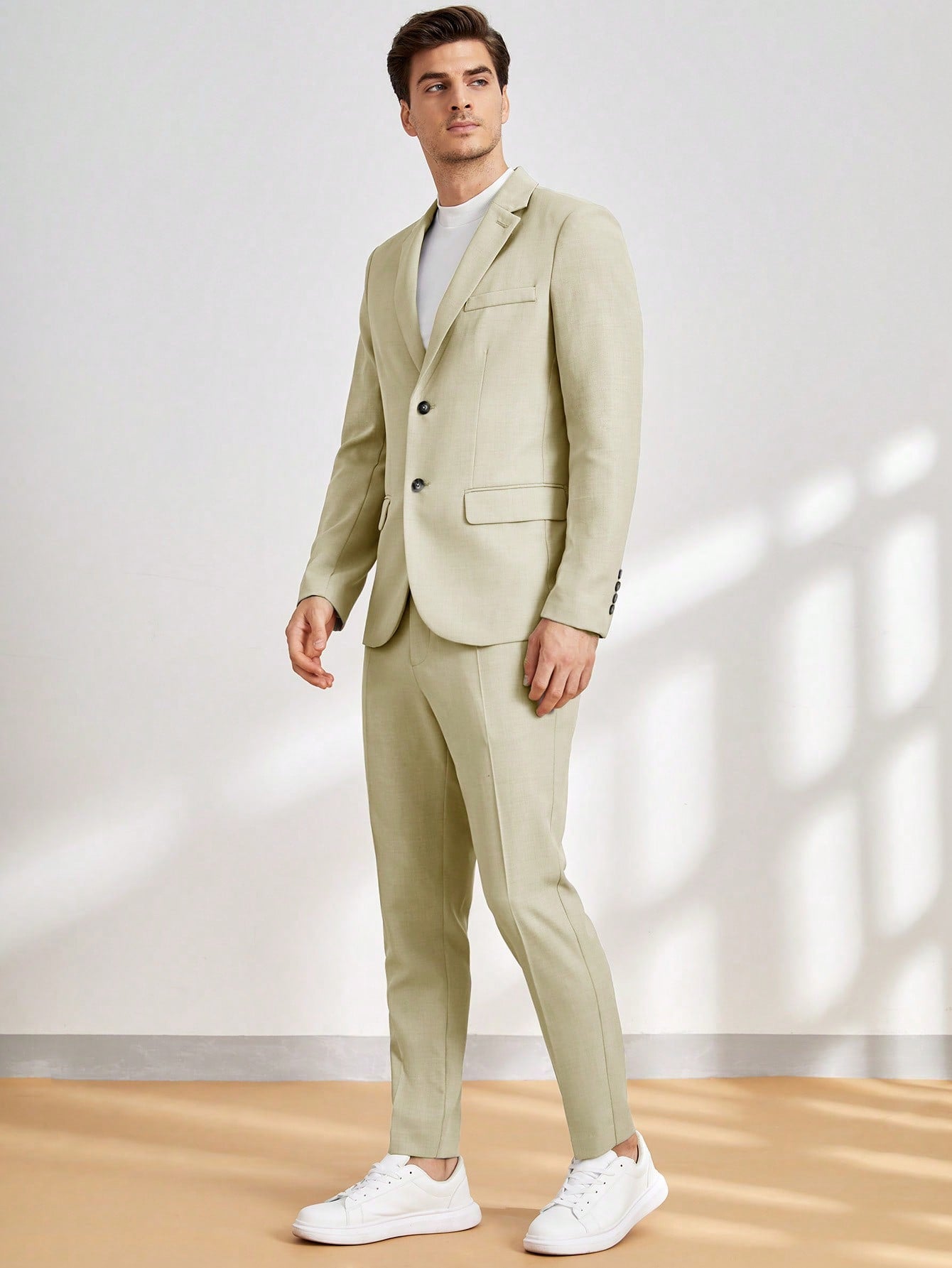 Manfinity Mode Men Solid Blazer & Pants Suit Set