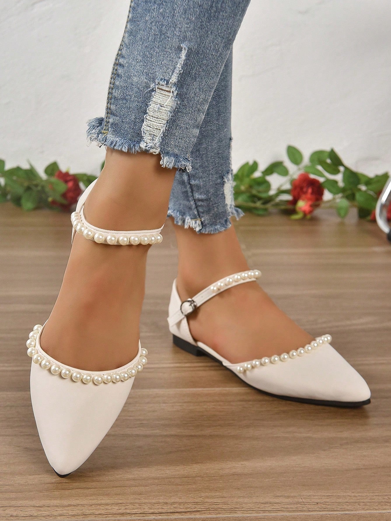 Flat Shoes With Pearl Decoration - Point Toe, All Seasons, Versatile, Khaki Sandals