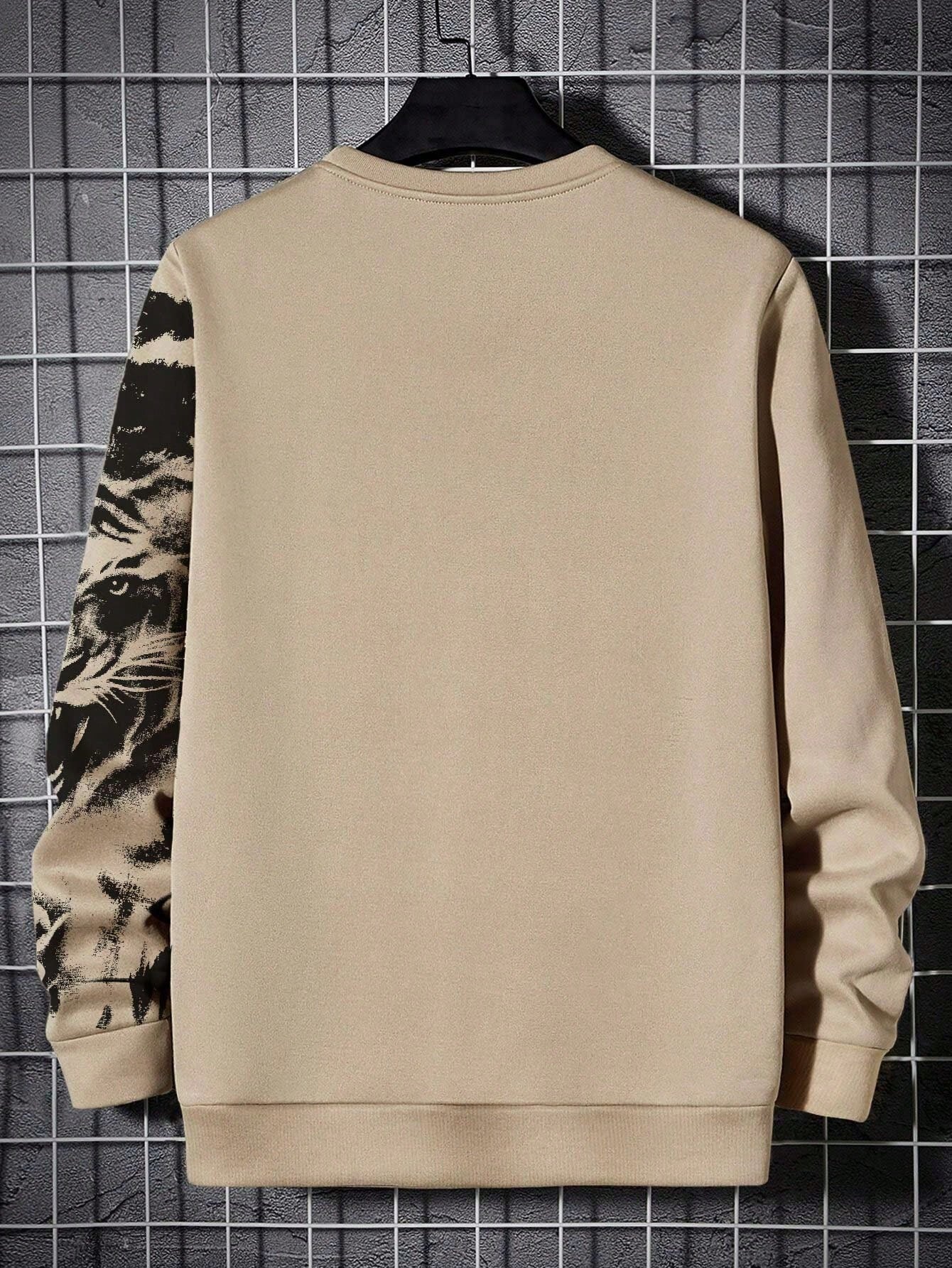 Manfinity LEGND Men Tiger Print Sweatshirt