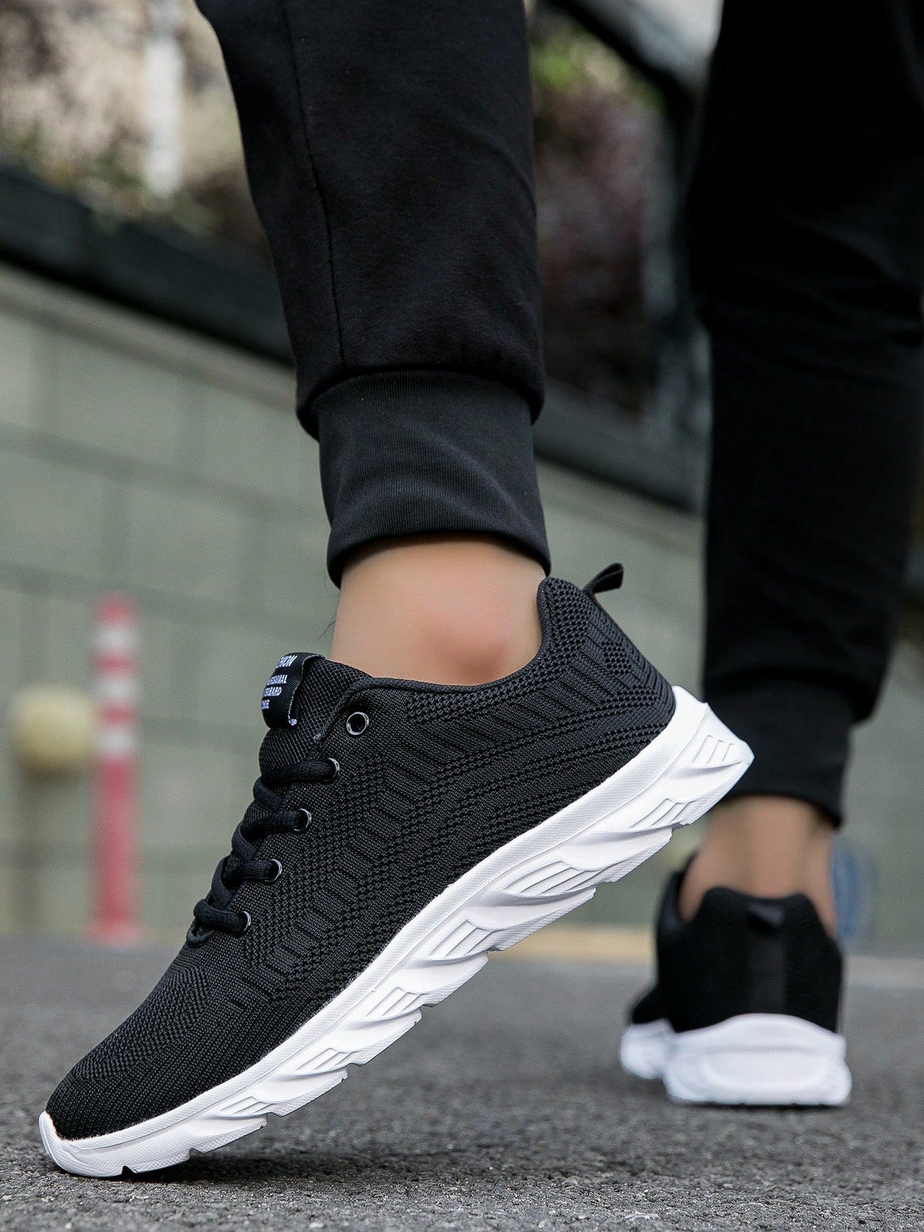 Black Mesh Expected Sports Shoes Soft Sole Non-Slip Running Shoes Men'S Casual Men'S Style