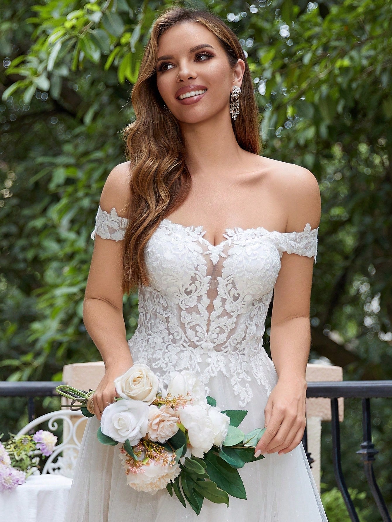 Off Shoulder Appliques Mesh Wedding Dress