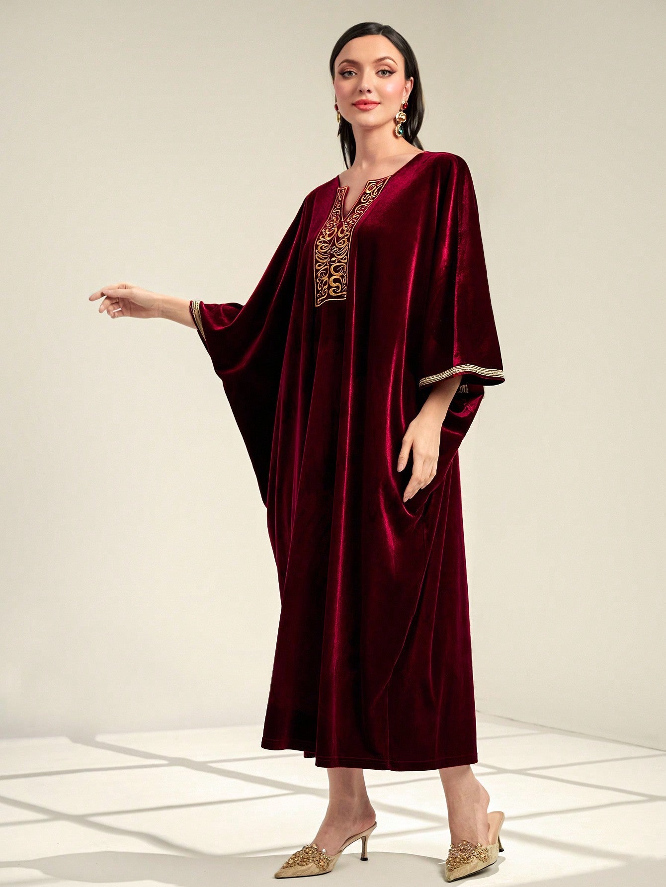 Najma Notched Neck Batwing Sleeve Kaftan