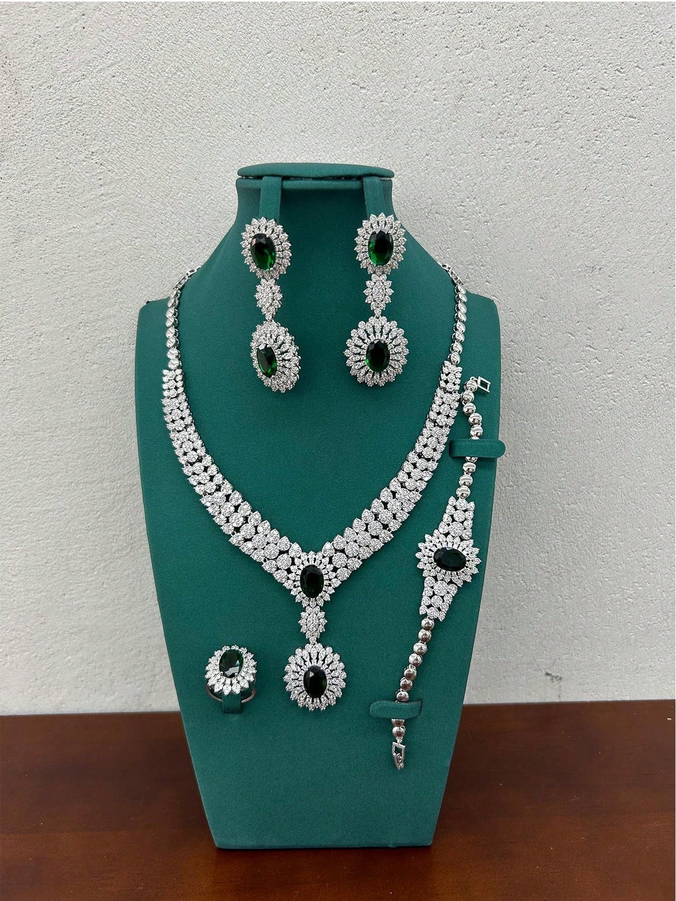 European, American, Popular Sunflower & Zirconia 4pcs Jewelry Set (necklace, Earrings, Ring, Bracelet) One Size Fits All, Full Rhinestones, Elegant For Party, Prom, Wedding, Bridal Dress Accessories