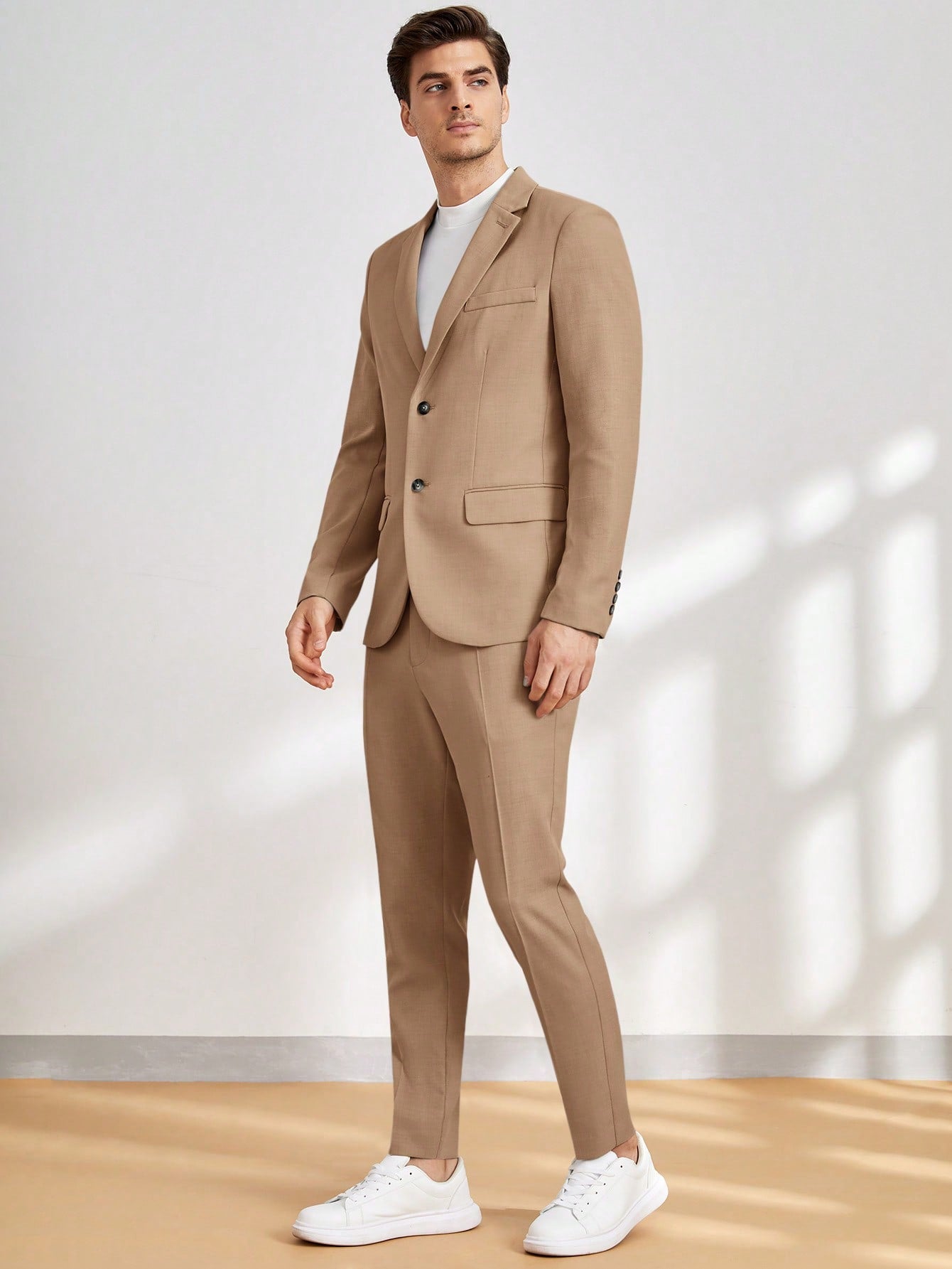 Manfinity Mode Men Solid Blazer & Pants Suit Set