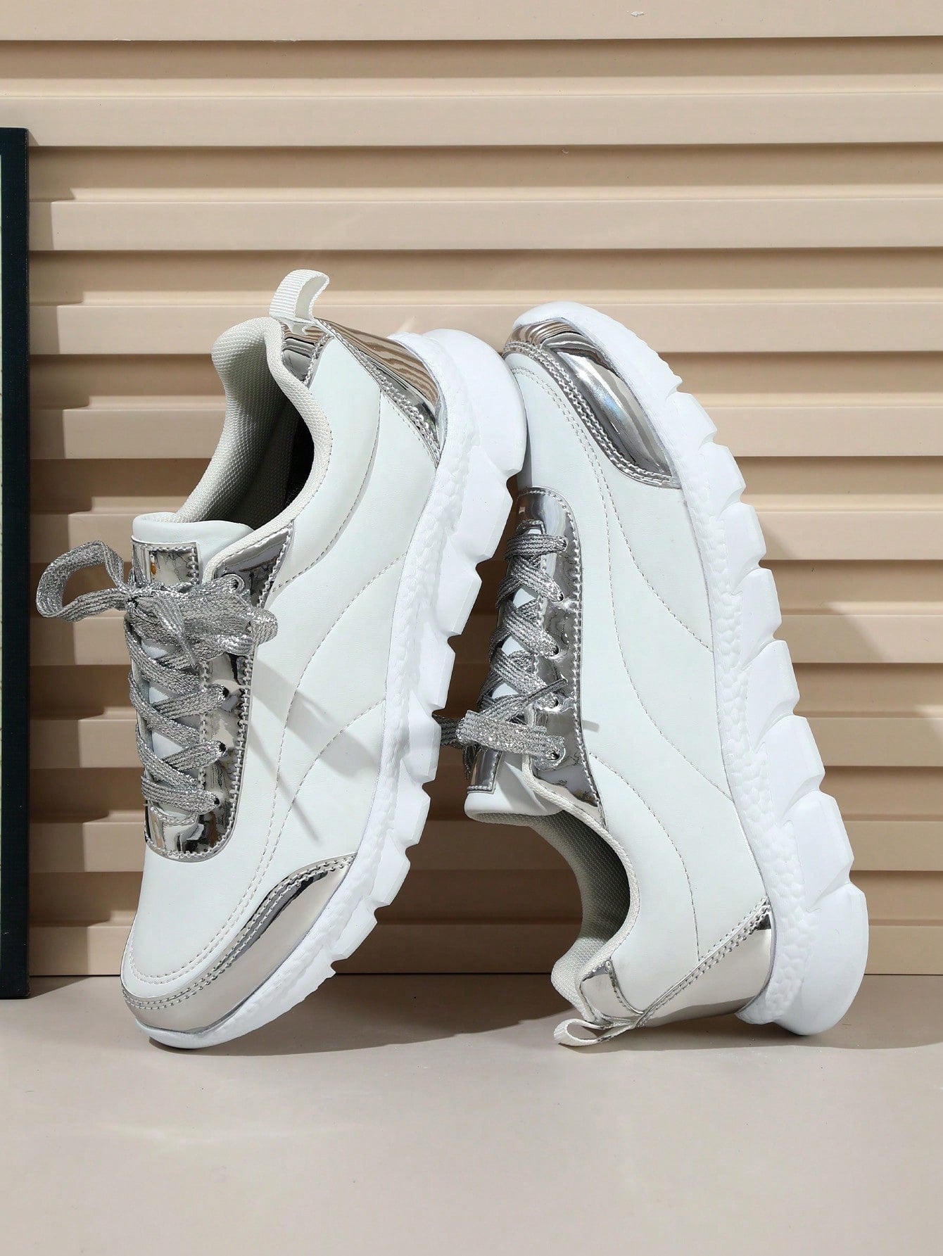 Fall/winter Fashionable New Style Splicing Trendy Simple Personality Running Shoes, Lightweight Soft Casual Sports Shoes For Women