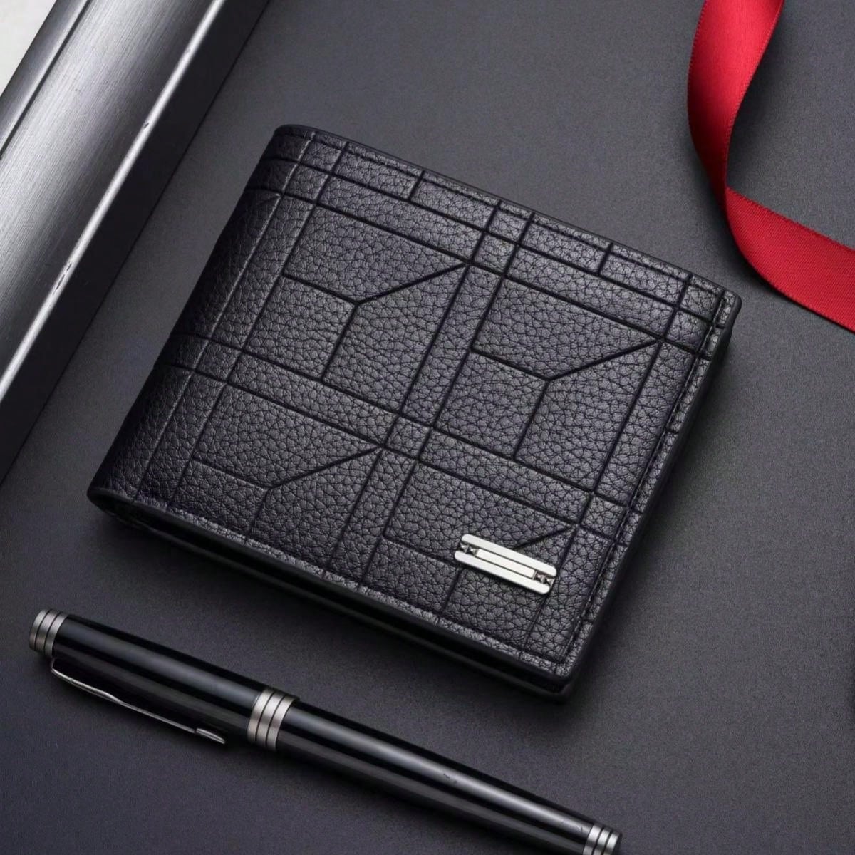 1pc Men's Black Thin Grid Patterned Alloy Logo Minimalist Retro Personality Multifunctional Card Holder For Daily Use