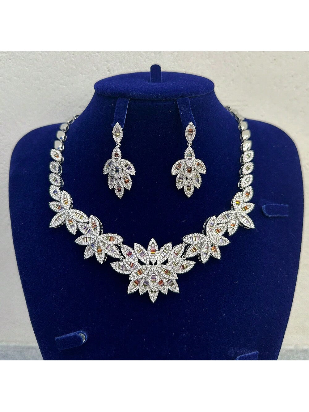 European And American Style Natural Zirconia Four Piece Set Of Plant Earrings Necklace Bracelet Wedding Ring For Dubai Bridal Accessory