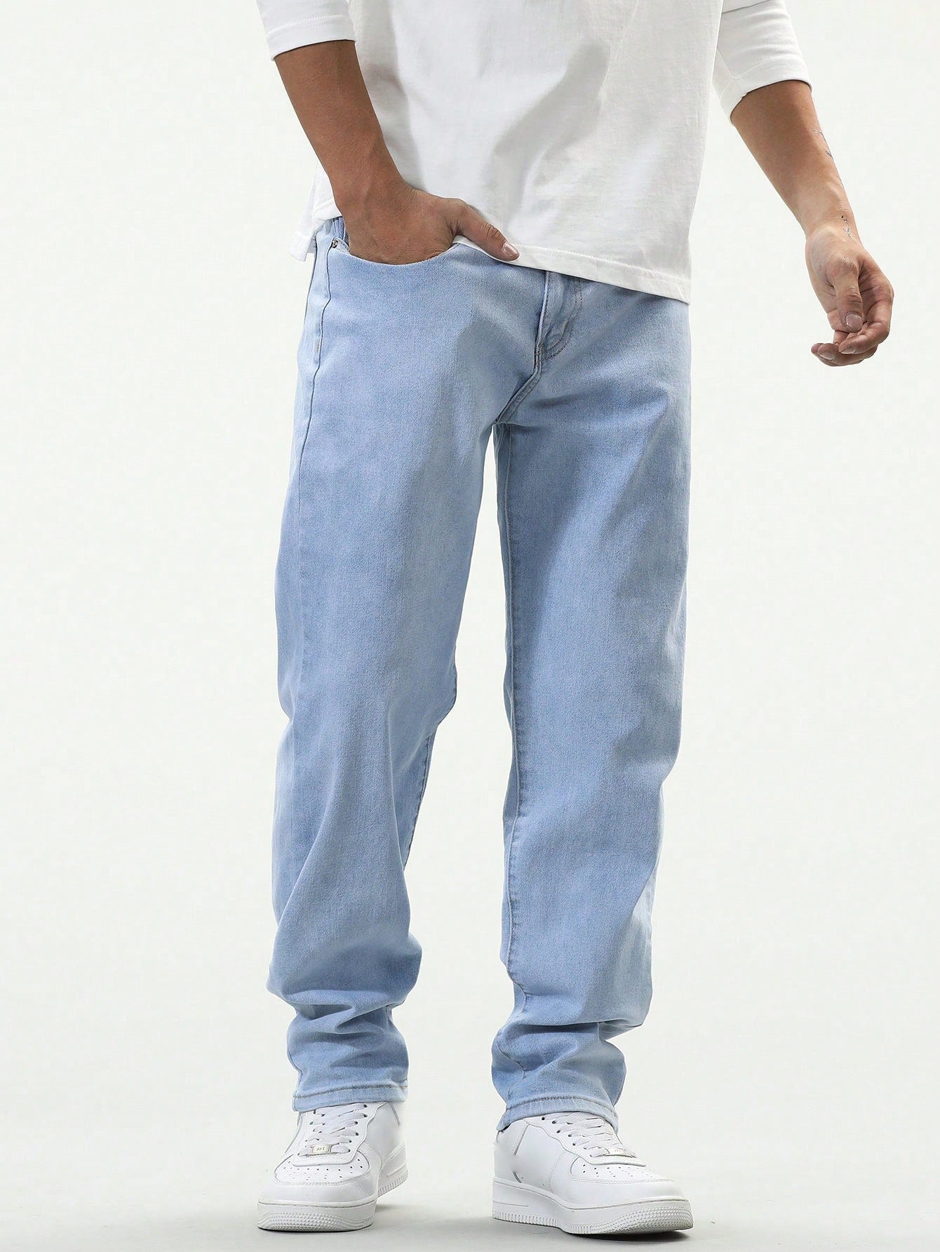 Manfinity Hypemode Men Slant Pocket Straight Leg Jeans