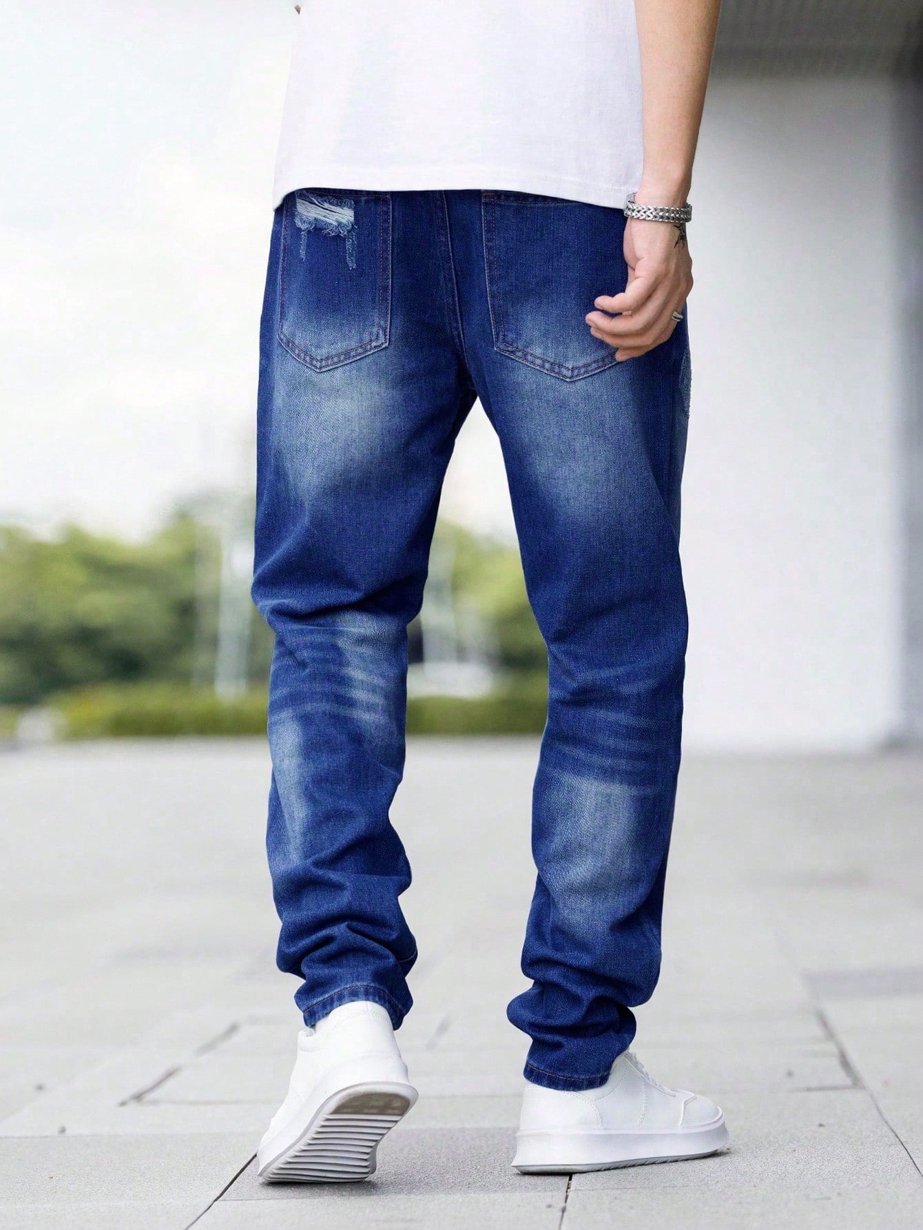 Manfinity Hypemode Men Slant Pocket Straight Leg Jeans