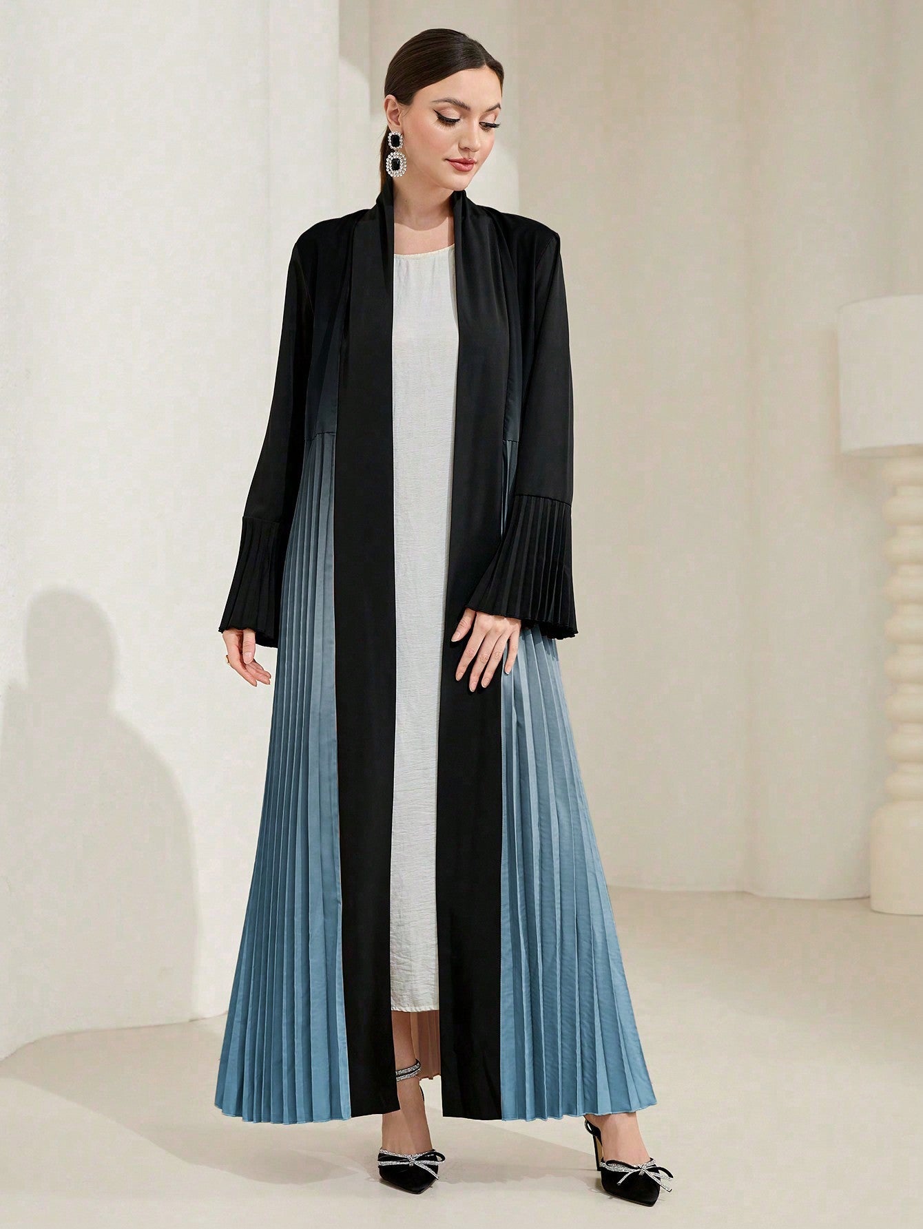 Najma Ombre Pleated Detail Flounce Sleeve Abaya