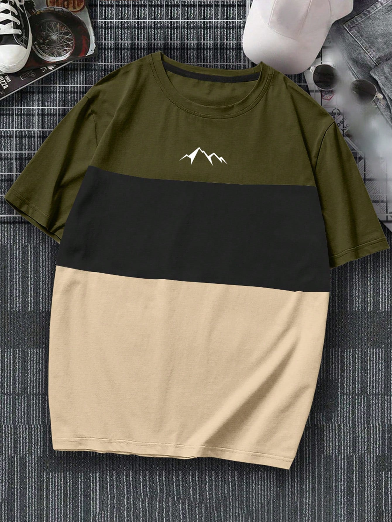 Manfinity Homme Men Color Block Mountain Print Tee