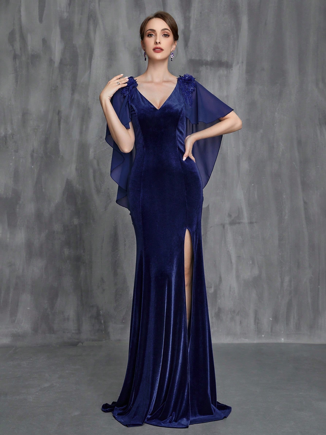 Women'S Plunging Neck Split Mermaid Velvet Dress