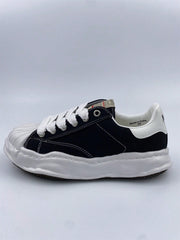 Men's And Women's Waterproof Sneakers And Running Shoes: Look Stylish And Comfortable When Walking And Running!