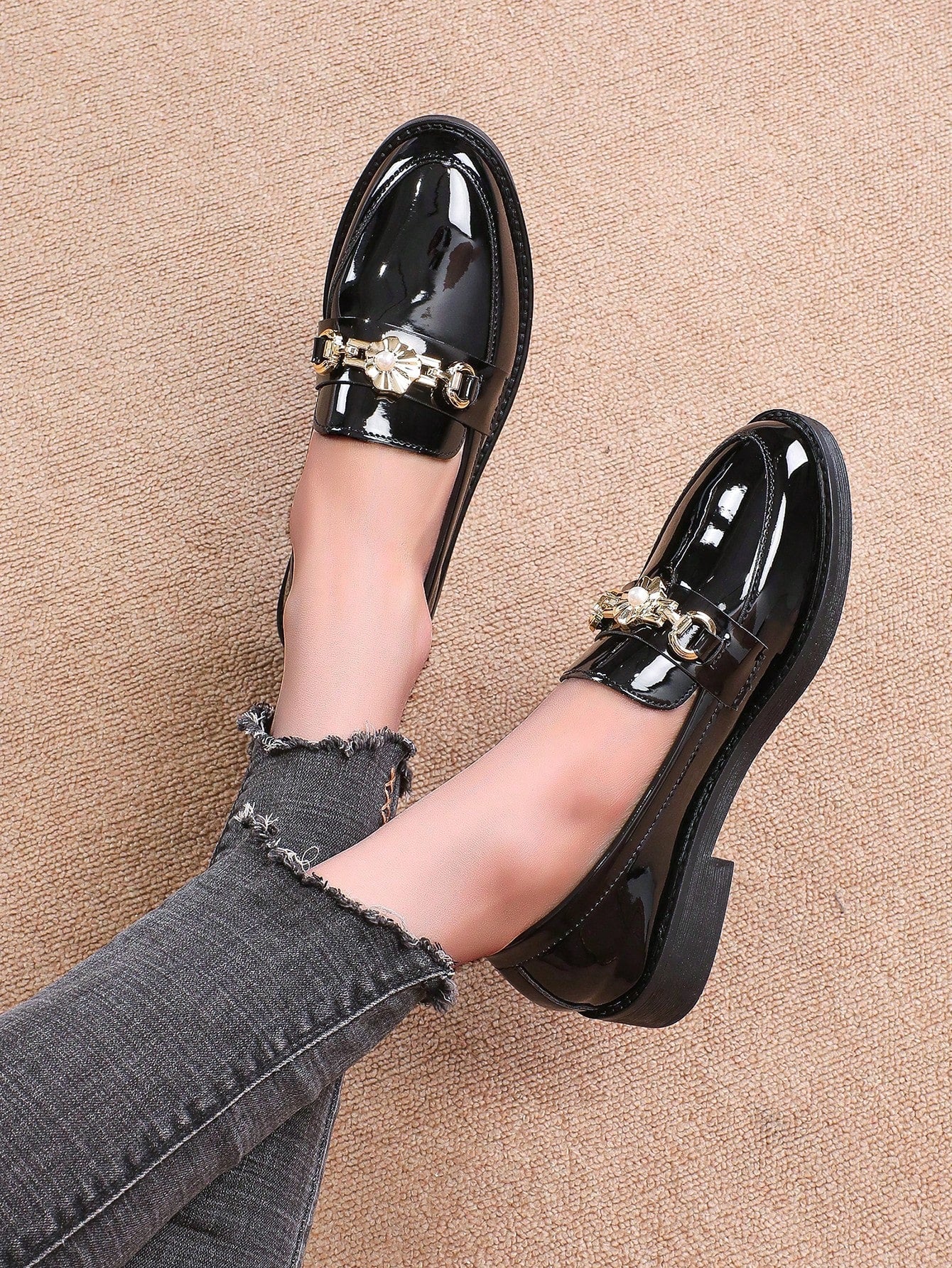 Women'S Fashionable Metal Decor Slip-On Loafers Flat Shoes Suitable For Outdoor Leisure Activities