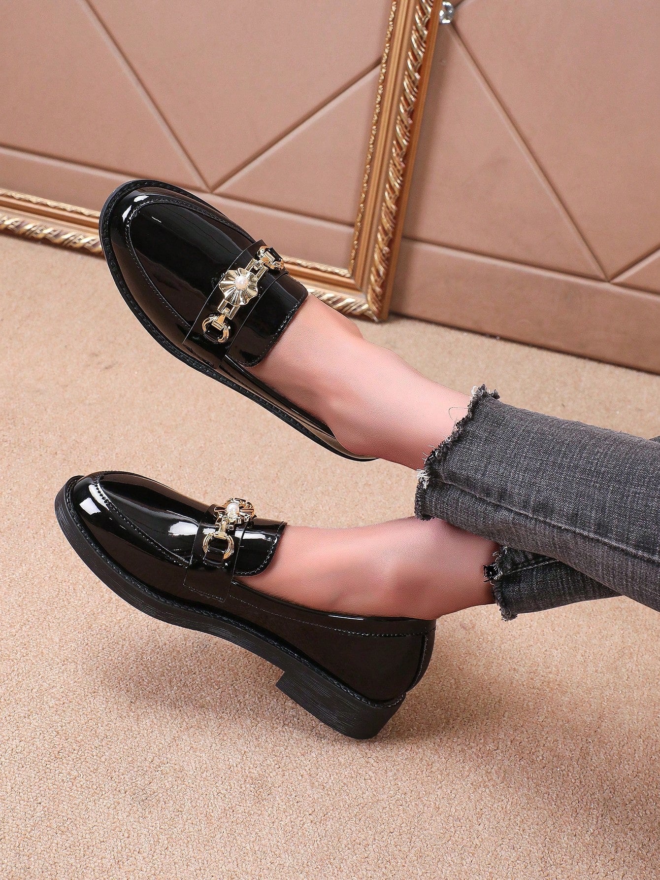 Women'S Fashionable Metal Decor Slip-On Loafers Flat Shoes Suitable For Outdoor Leisure Activities