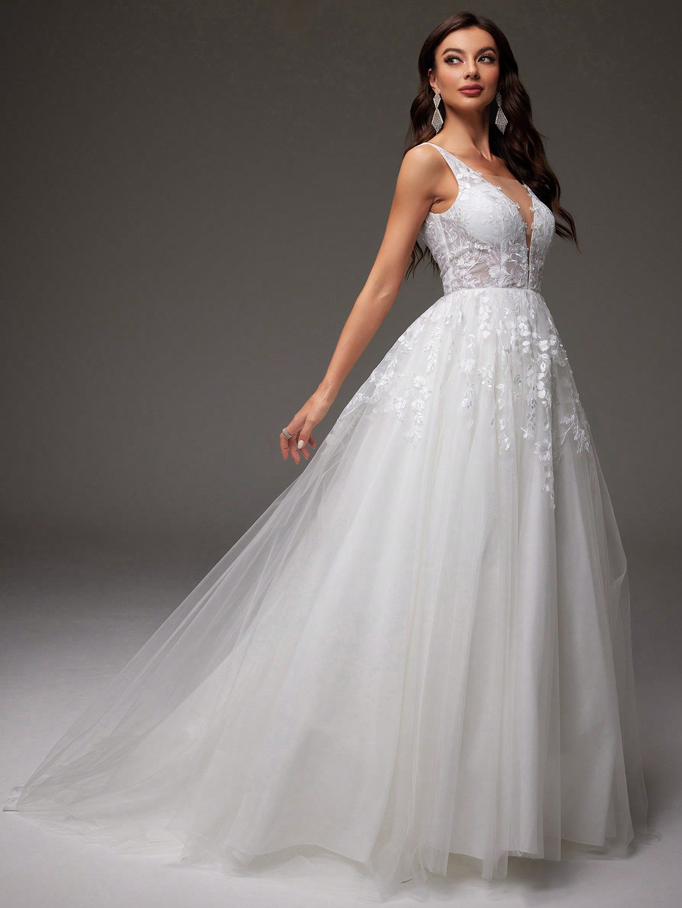 Elegant Charming Deep V Neck Sleeveless Lace Sweep Train Tulle Wedding dress