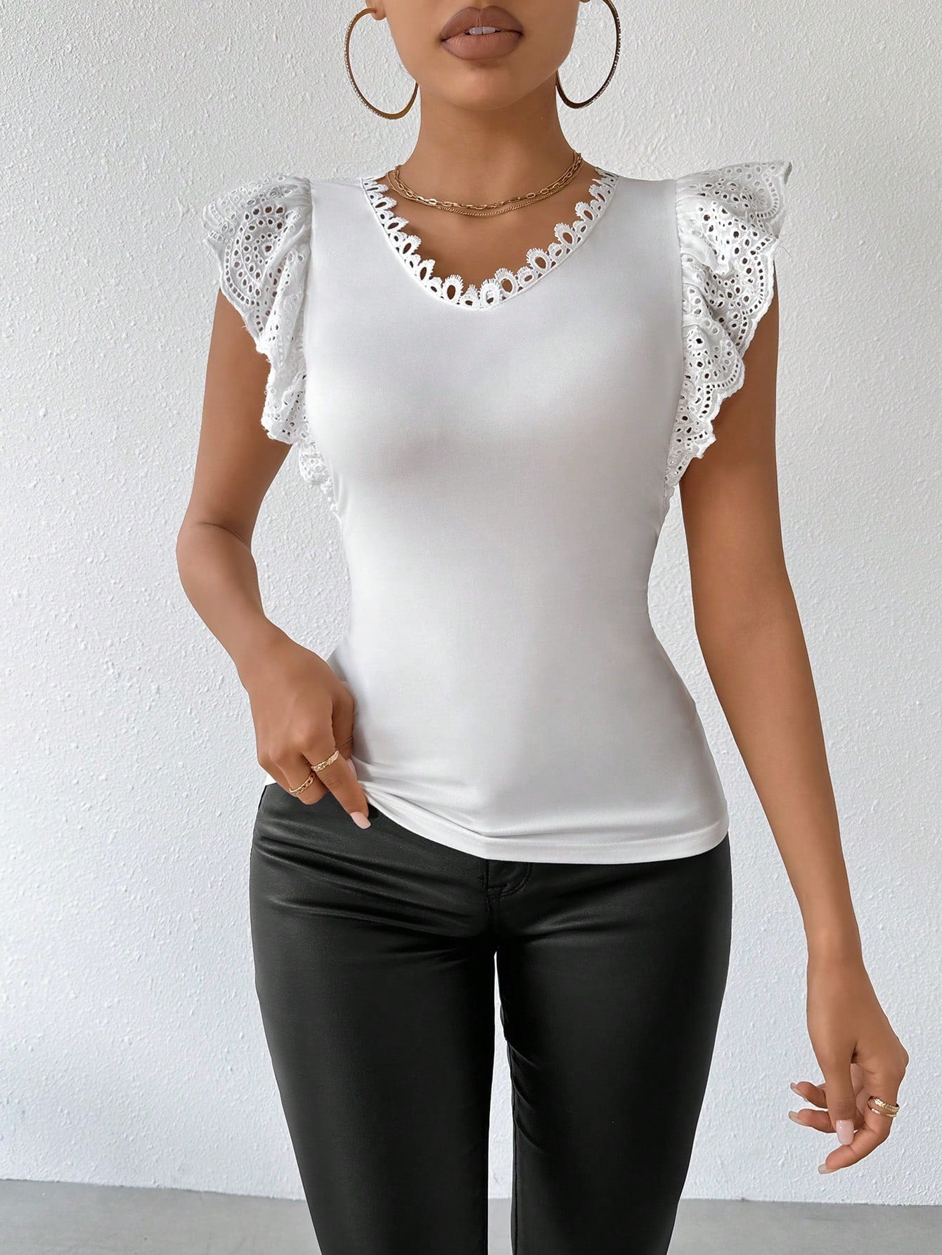 Privé Women's Lace Patchwork Flying Sleeve Tee