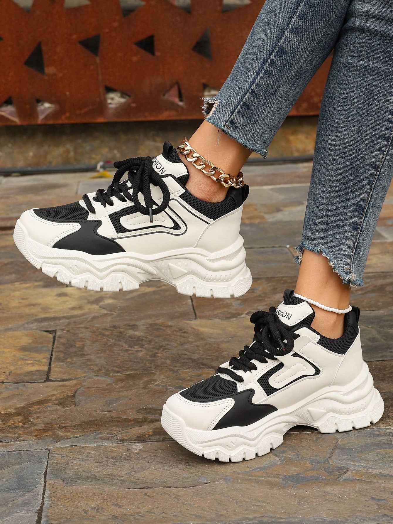 Women'S Thick Sole Sports Shoes, Outdoor Black-And-White Color Blocking Breathable Strap Athletic Shoes