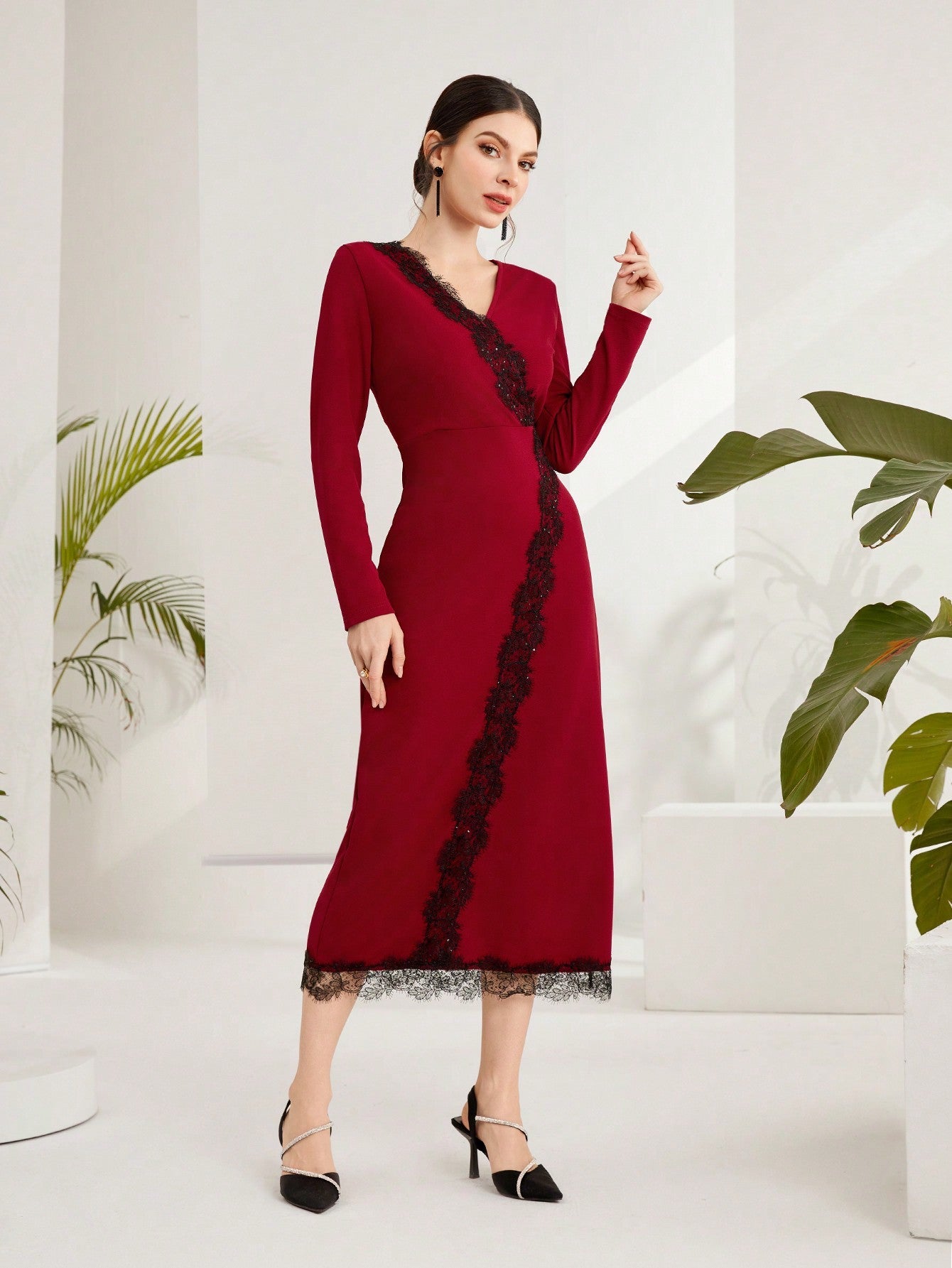 Modely Women'S Color Block Lace Decorated Long Sleeve Dress