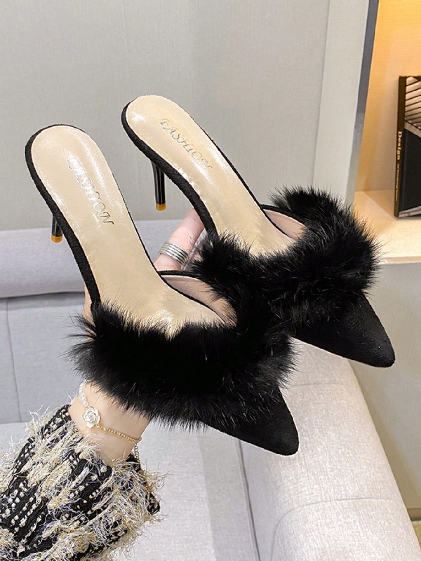 Women'S Black High Heel Fur Slipper, Stylish And Suitable For Autumn And Winter, Pointy Toe Mules With Thin Heel And Closed Front