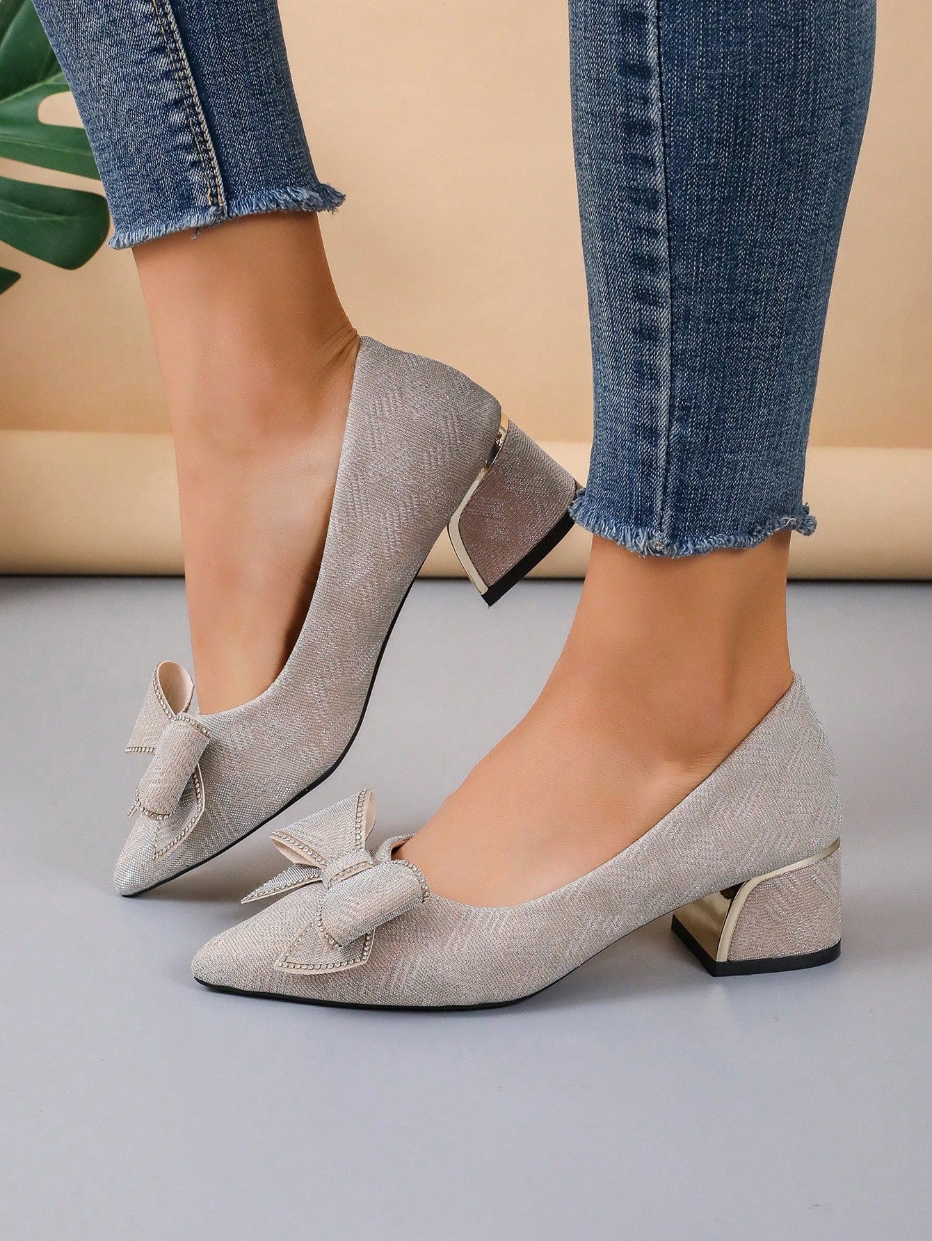 Women'S High-Heeled Shallow Mouth Single Shoes Pointed Toe Thick Heel Slip-Resistant Bow