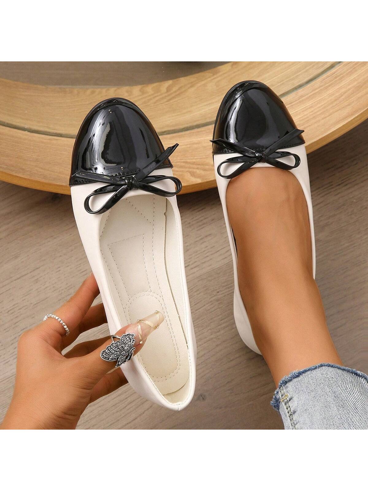 Women's Flat Shoes Pu Leather Big Size Shoes Round Toe Slip-On Butterfly Knot Lazy Shoes For Autumn & Vacation Style