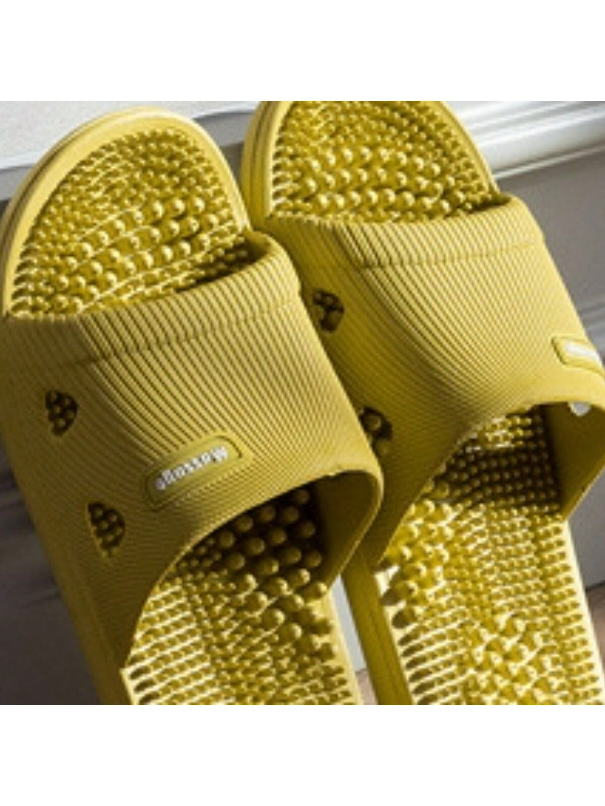 Men's Massaging Summer Slippers Bathroom Non-slip Sandals Women's Home Shoes