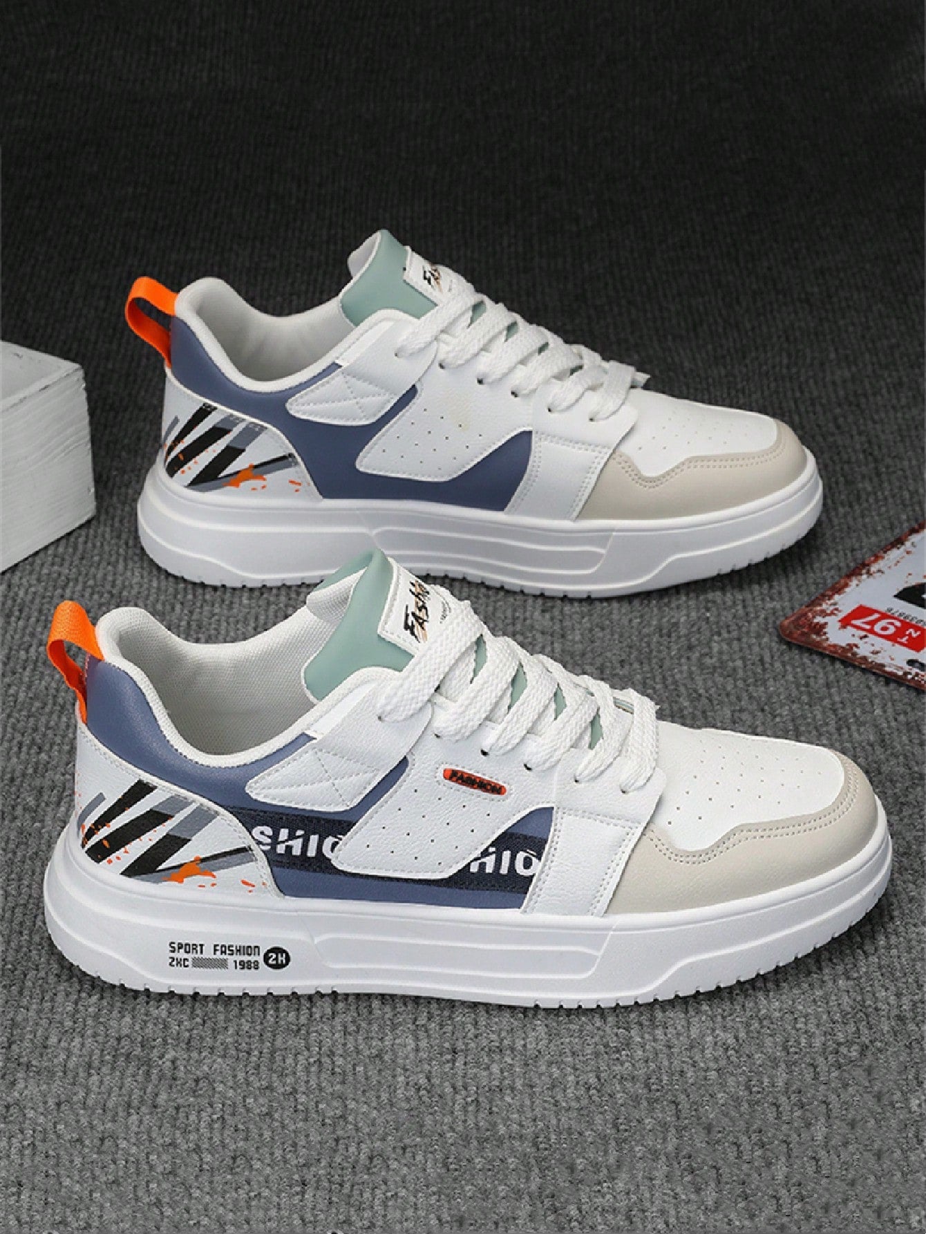 [Random Shoe Upper Lines]New Arrival Men's Leather Spliced Low-Top Color Block Skate Shoes For Students And Daily Wear