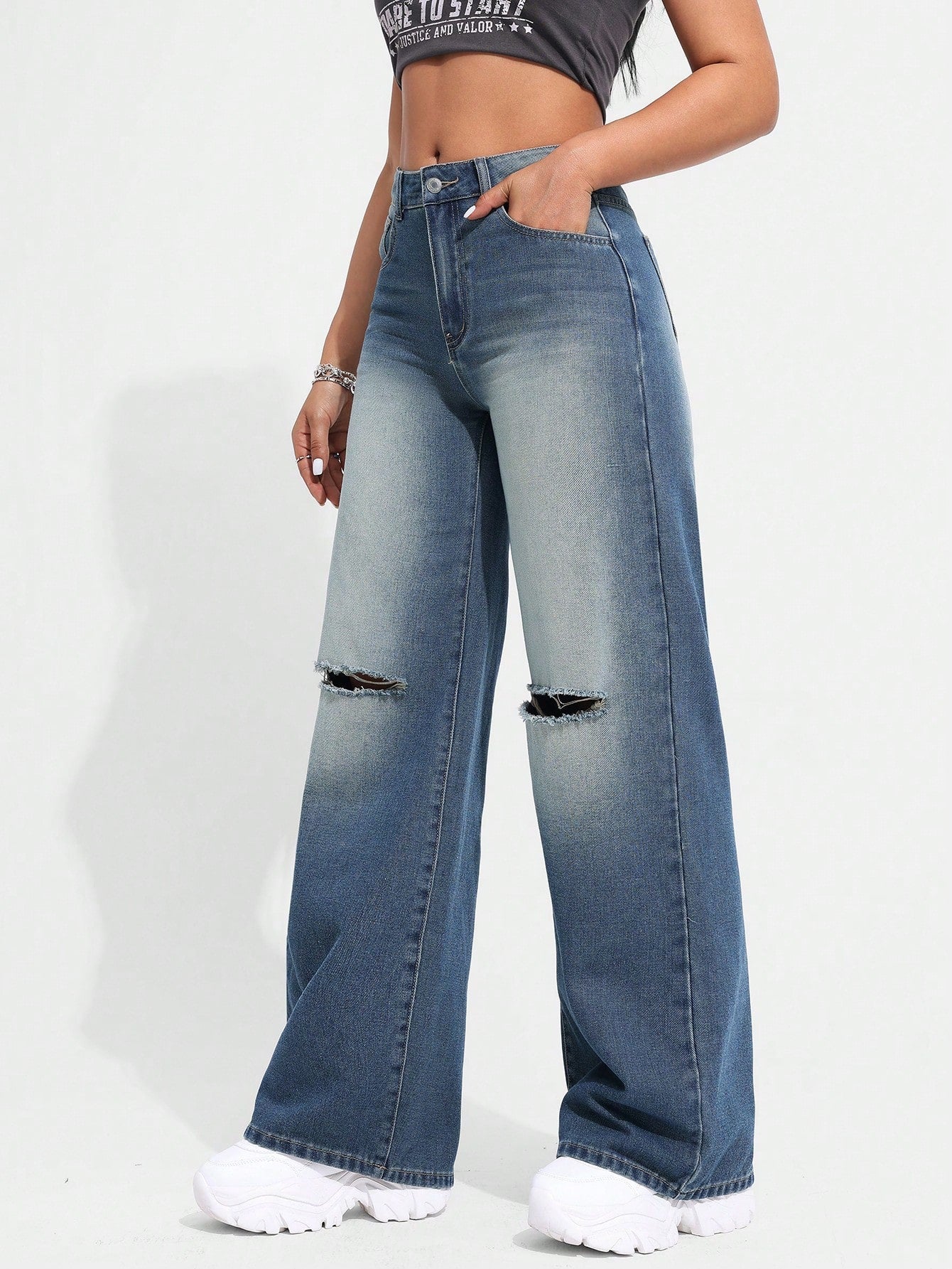 Women's Distressed Washed Jeans With Holes