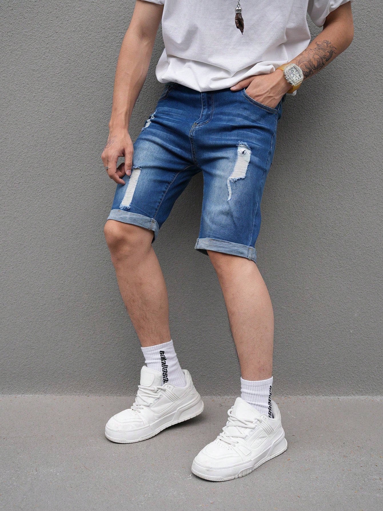 Manfinity EMRG Men's Ripped & Washed Denim Shorts